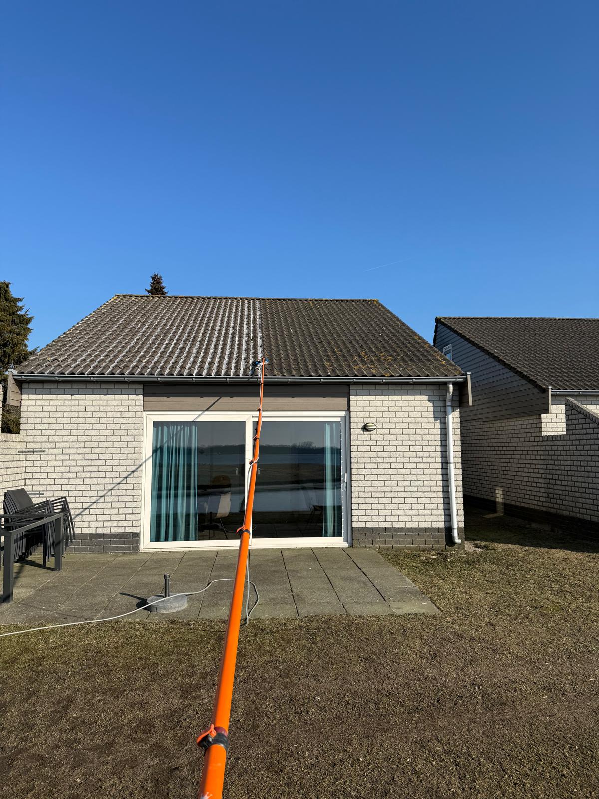 Dakreiniging door Totaalschoon